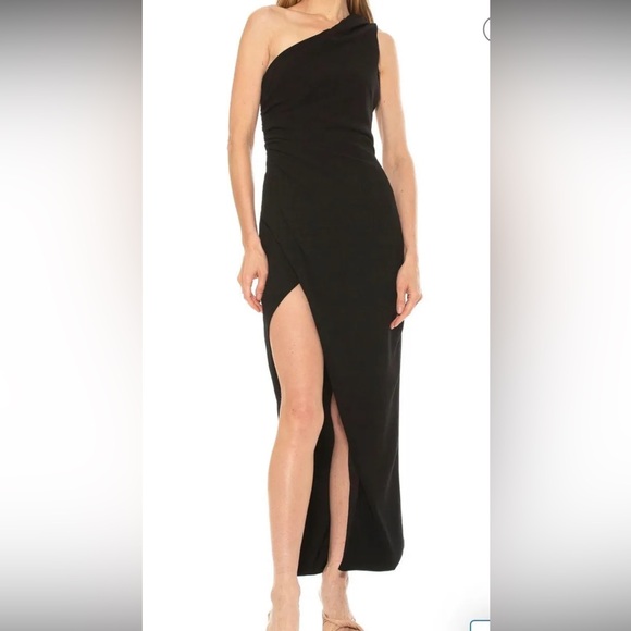 Alexia Admore Alessi Gown - Picture 1 of 3